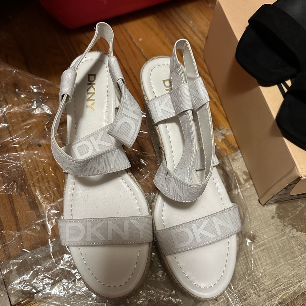 Worn once for a wedding size 9.5